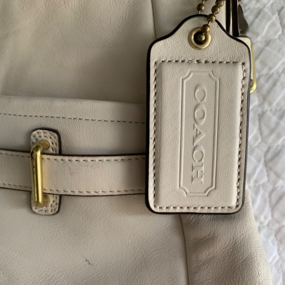 White Single Strap Coach Purse - Picture 2 of 10